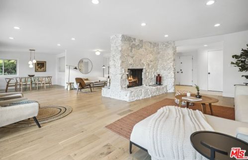 3351 Wrightwood Dr, North Hollywood CA  91604-3939 exterior