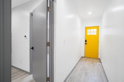 3236 Dawson St, Pittsburgh, PA 15213-4523