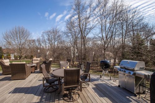 4494 121, Milwaukee WI 53228-4409 exterior