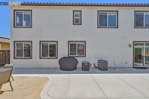 66 Sunchase Ct, Oakley CA  94561-4425 exterior