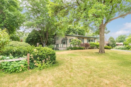 301 Spring Valley Dr, Minneapolis, MN 55420-5541