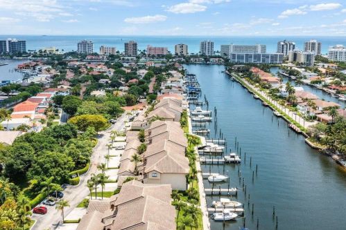 270 Captains Walk, Delray Beach, FL 33483-8087