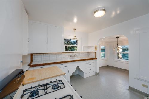 601 Jones St, Ukiah CA  95482-5313 exterior