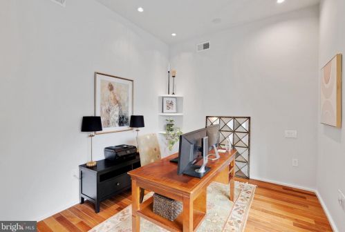 970-74 Leithgow St, Philadelphia PA  19123-1440 exterior