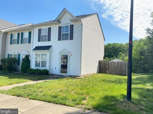 9501 Coventry Creek Dr, Fredericksburg, VA 22408-7757