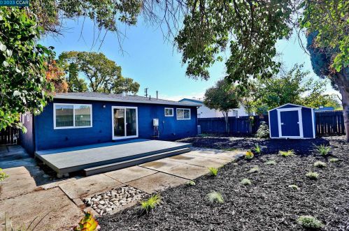 260 Patricia Ave, West Pittsburg CA  94565-4109 exterior