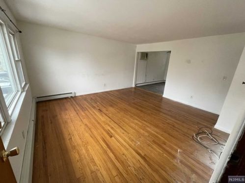 306 Caldwell Ave, Paterson NJ  07501-3332 exterior
