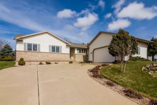 1512 Buckingham Rd, Stoughton, WI 53589-4825