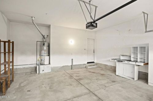 3870 Shakespeare Dr, Oxnard CA  93033-6868 exterior