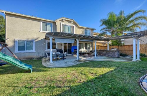 9980 Shiraz Pl, Elk Grove CA  exterior