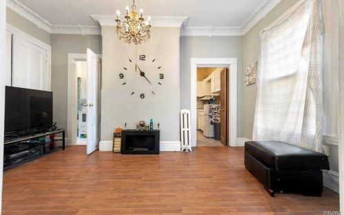2339 Beaumont Ave, Bronx, NY 10458-8401