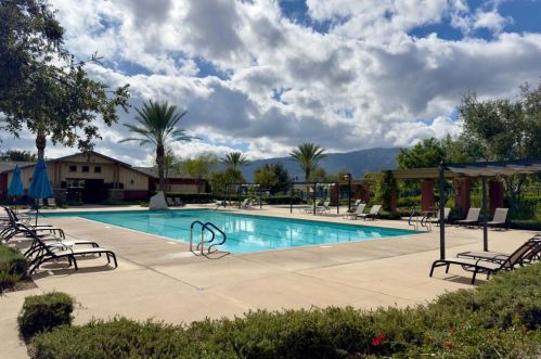 29424 Tournament, Lake Elsinore CA  92530-4735 exterior