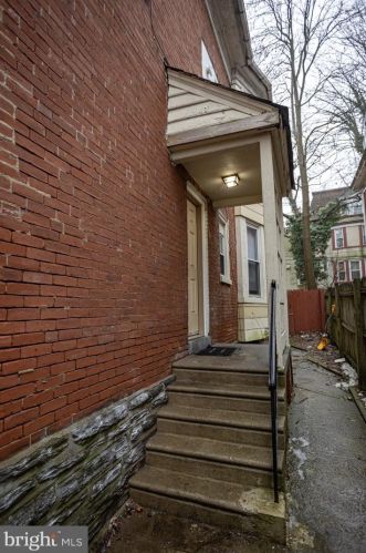 7046 Chew Ave, Philadelphia, PA 19119-1846