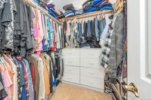 23 Daisy Dr, Mahopac NY  10541-5526 exterior