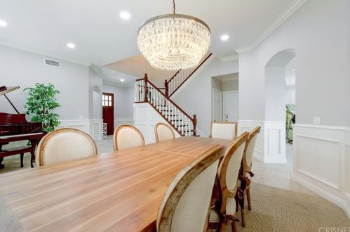 24306 Foxglove Pl, Santa Clarita CA  91354-4922 exterior
