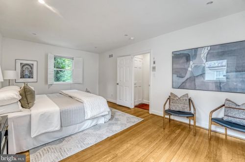 3073 Cleveland Ave, Washington DC 20008-3450 exterior