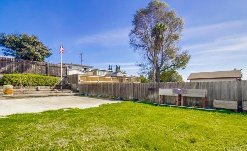 2527 Calle Gaviota, San Diego CA 92139-3105 exterior