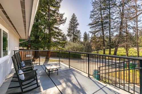 132 Eureka St, Grass Valley, CA 95945-6348