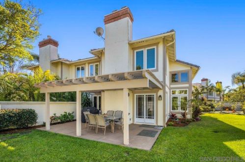 4712 Bryce Cir, Carlsbad CA  92008-4289 exterior