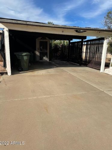 18068 3rd Pl, Phoenix, AZ 85022-1516