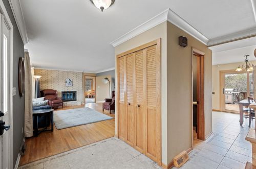 24 Battle Creek Ct, Saint Paul, MN 55119-4903