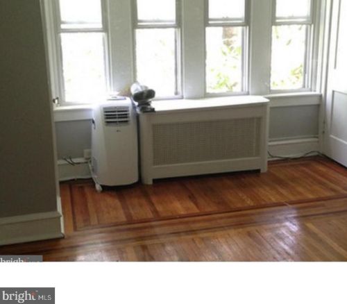 412 Maple Ave, Camden NJ  08106-2055 exterior