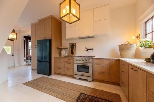 1311 37 St, Galveston TX 77550-6747 exterior