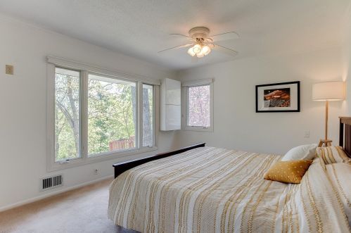 4280 Brigadoon Dr, Saint Paul, MN 55126-3109