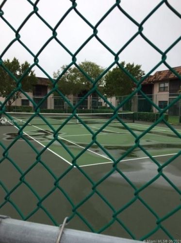 10377 11th St, Hollywood FL  33026-5900 exterior