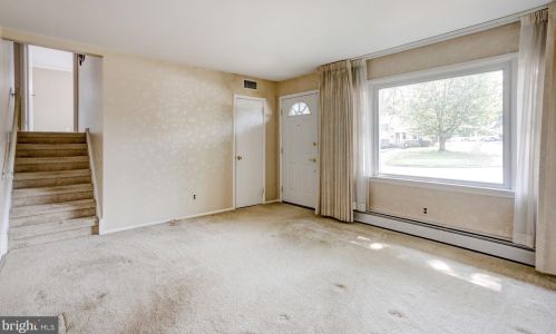 848 Woodlawn Dr, Lansdale PA  19446-4516 exterior