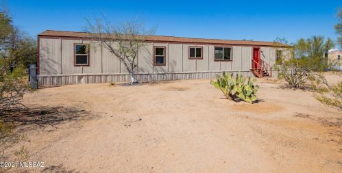 11515 Mars Rd, Tucson, AZ 85743-9566