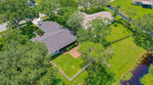 460 Cypress Lake Ct, Oldsmar FL  34677-4523 exterior