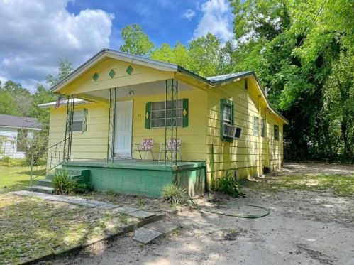 38 Lincoln Ave, Defuniak Springs FL  32435-2341 exterior