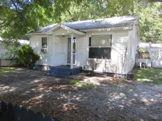 1000 Rosery Rd, Largo, FL 33770-1030
