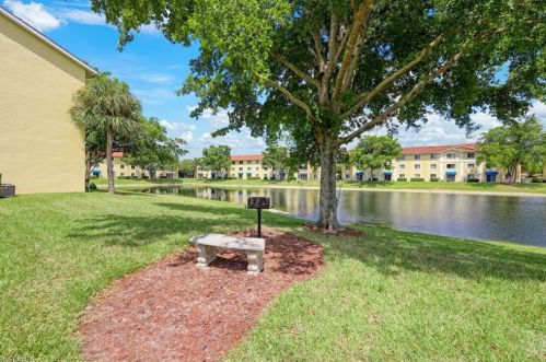 8288 Key Royal Ln, Naples FL  34119-6799 exterior