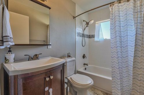 491 Jean Cir, Marina CA  93933-4012 exterior