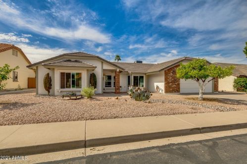 5943 Inglewood St, Mesa, AZ 85205-3512
