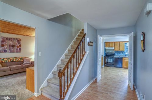 42 Saratoga Dr, New Castle DE  19720-4232 exterior