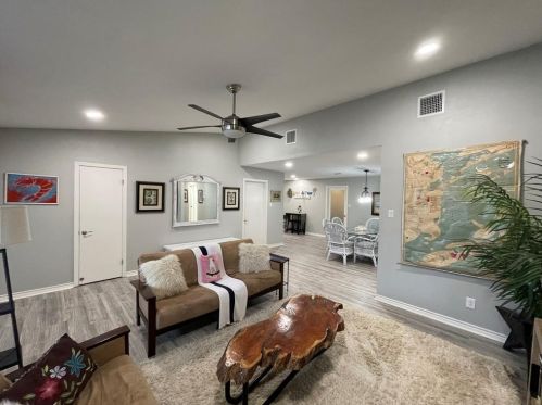 2808 43rd St, Galveston TX  77550-8502 exterior