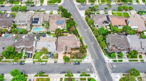 1730 Port Westbourne Pl, Newport Beach CA  92660-5330 exterior