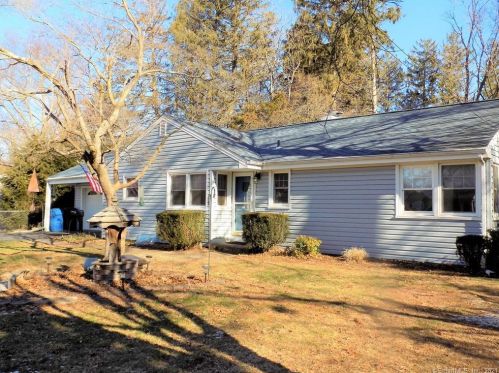 18 Cornwall Rd, Kensington, CT 06037-1108