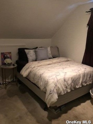 952 Washington Ave, Westbury NY  11590-6038 exterior