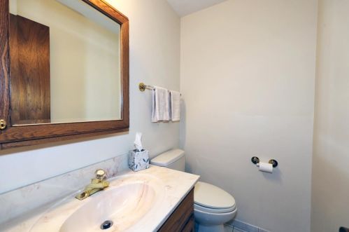 3711 Abbott Ave, Milwaukee WI 53221-3058 exterior