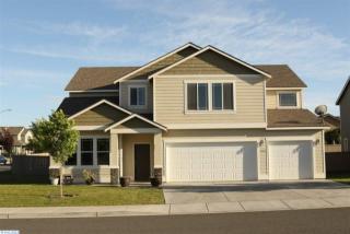 5303 22 Ave, Kennewick WA  99337-4219 exterior