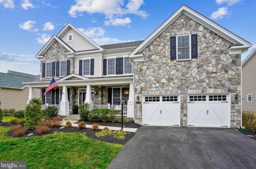 5867 Waterloo Bridge Cir, Haymarket, VA 20169-8128