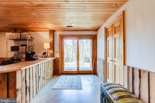 3714 Mountain Rd, Haymarket VA  20169-1739 exterior