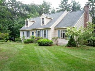 25 Scott Rd, Manchester NH  03110-4647 exterior