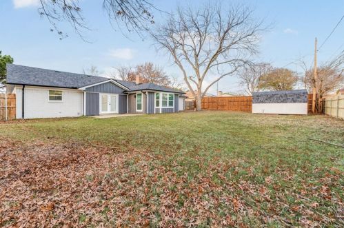 227 Carolyn Dr, Hurst TX  76054-3077 exterior