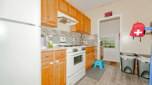 1509 Commonwealth Ave, Bronx NY  10473-3502 exterior