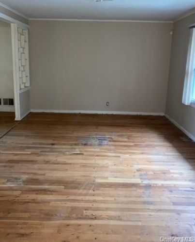 79 Harding Dr, New Rochelle, NY 10801-4641